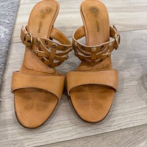 Tan low heel St John’s